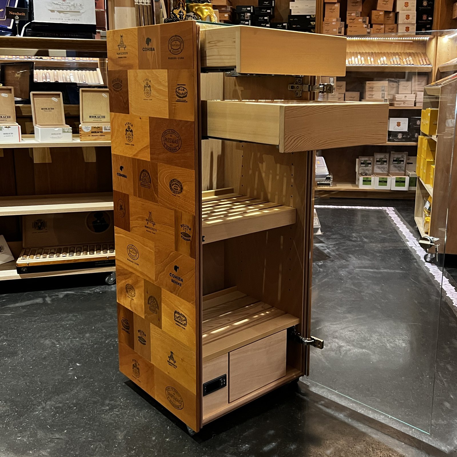 Humidor 40 x 40